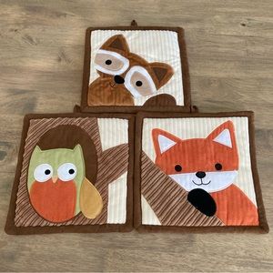 Lambs and Ivy nursery wall hanging quilt set